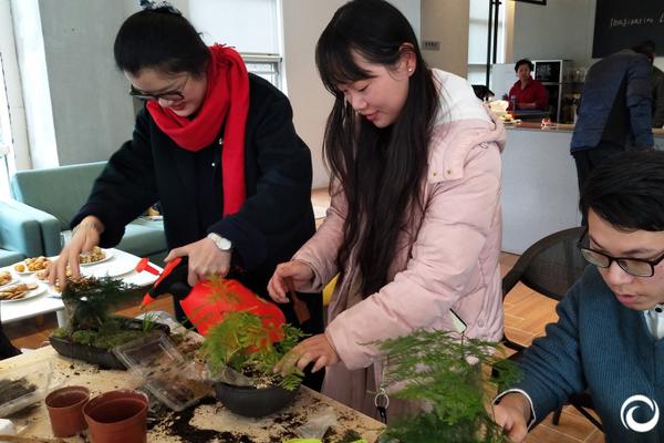 菜花變激情日本日日本久久精品視頻本久久精品毛片一區(qū)隨邊看日本卡2卡3卡4卡5卡精品視頻精品一線二線三線區(qū)別在哪里啊五月 國產(chǎn)精品紫是怎么回事